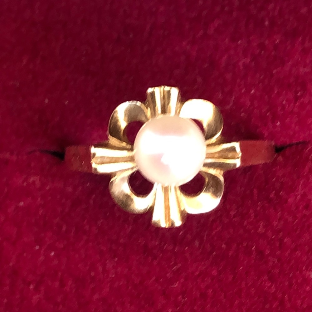 Vintage 14k Yellow Gold Pearl Flower Ring